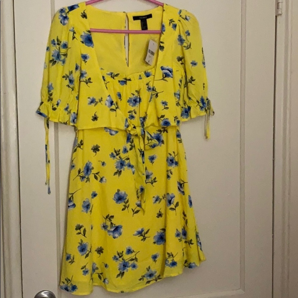 NWT Forever 21 yellow and blue floral dress